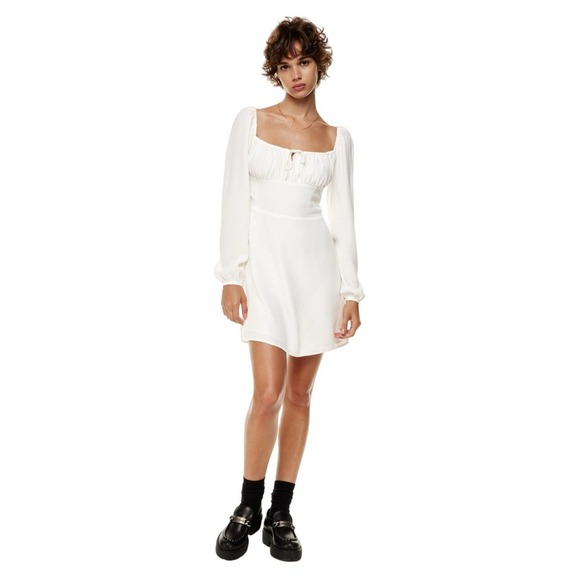 Aritzia Dresses & Skirts - NWT Aritzia Sunday Best Delilah Longsleeve White Dress